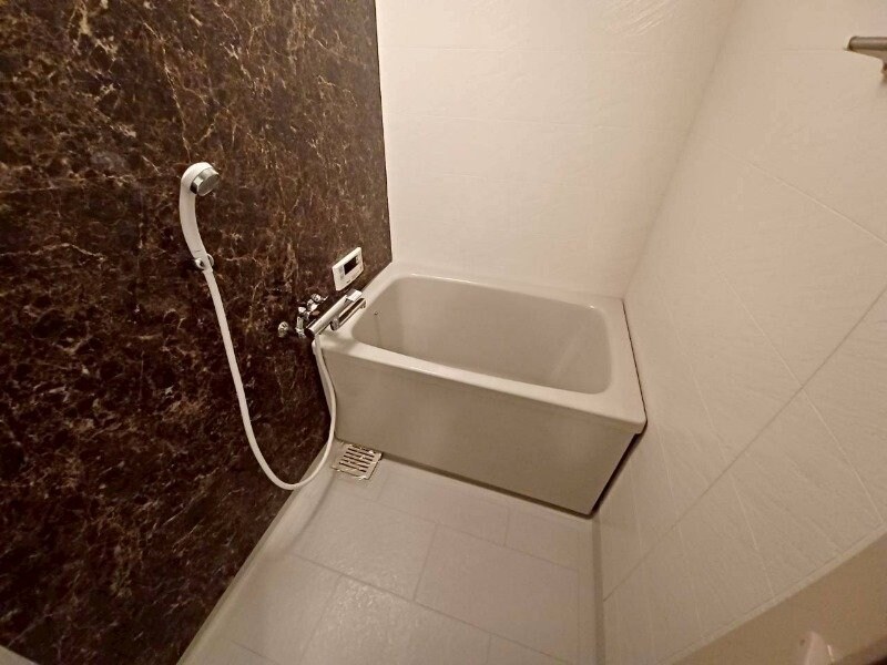  プロミネント四日市