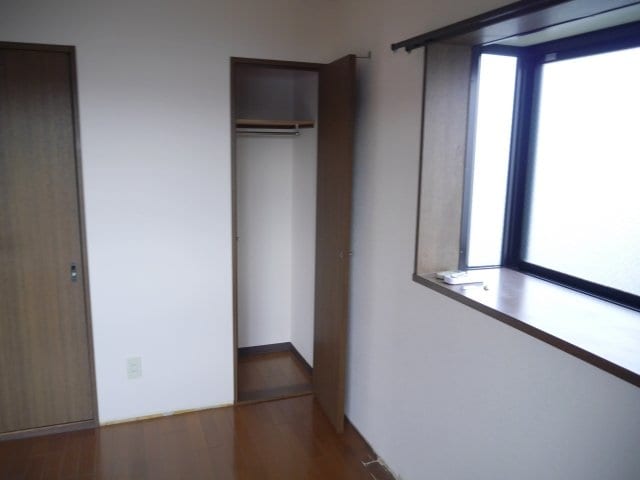  プラムスクエア