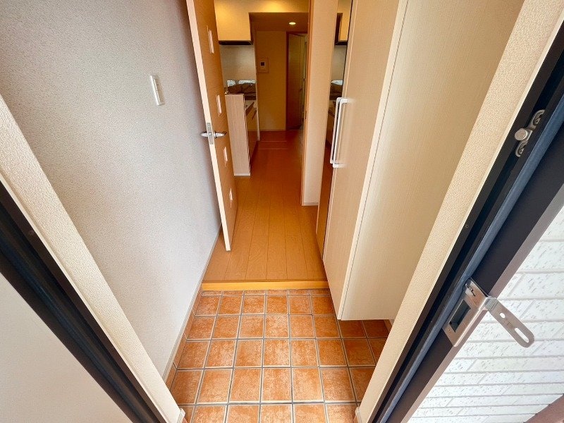 別部屋反転参考写真です。 グランデ・ルーチェＡ