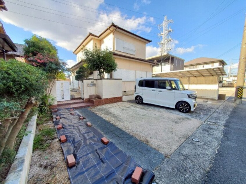  四日市市城西町貸家