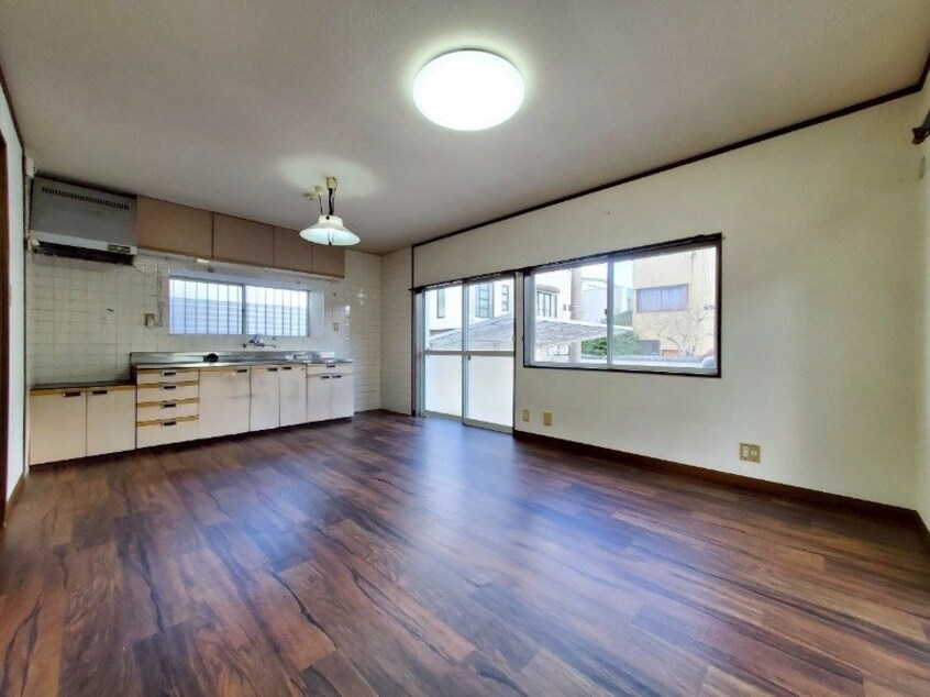  四日市市城西町貸家