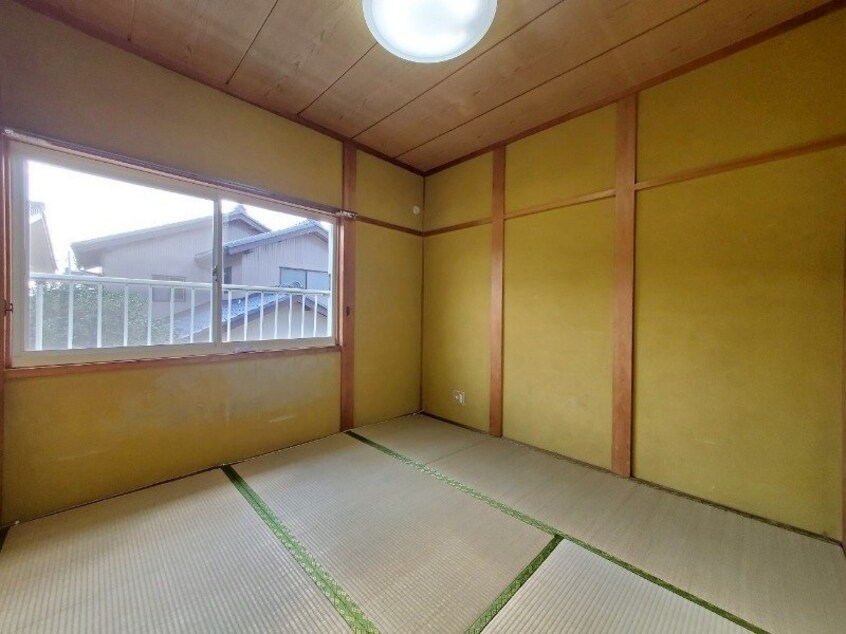  四日市市城西町貸家