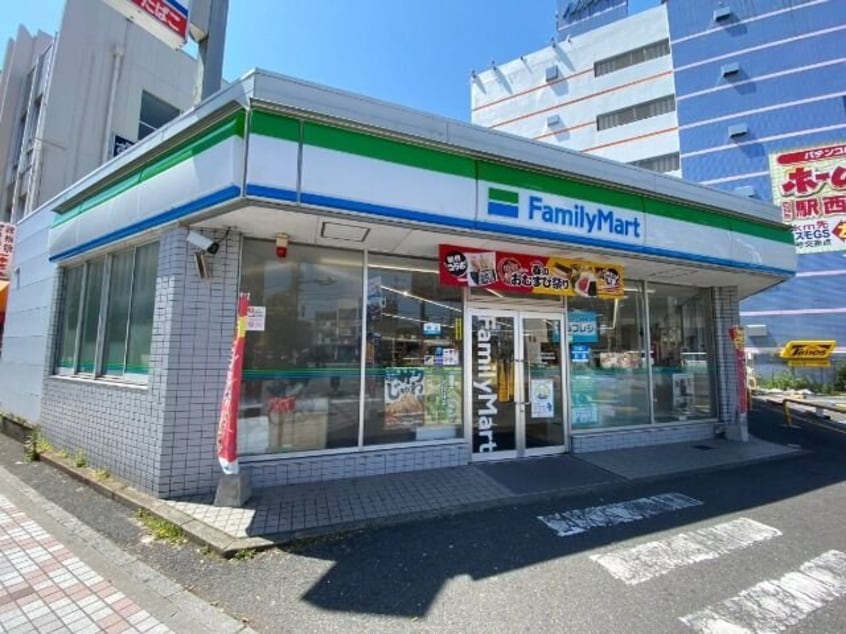 ファミリーマート四日市西新地店(コンビニ)まで379m プレイズシード四日市
