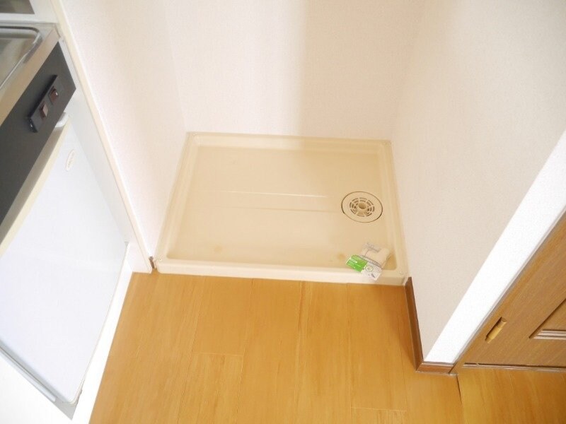 別部屋同型反転タイプです。 エバーグリーン森