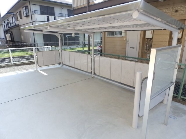  メゾン　デュ　ベル　アルブル