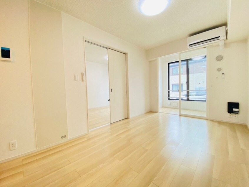 同型反転タイプ画像 ルピナス　Ｄ