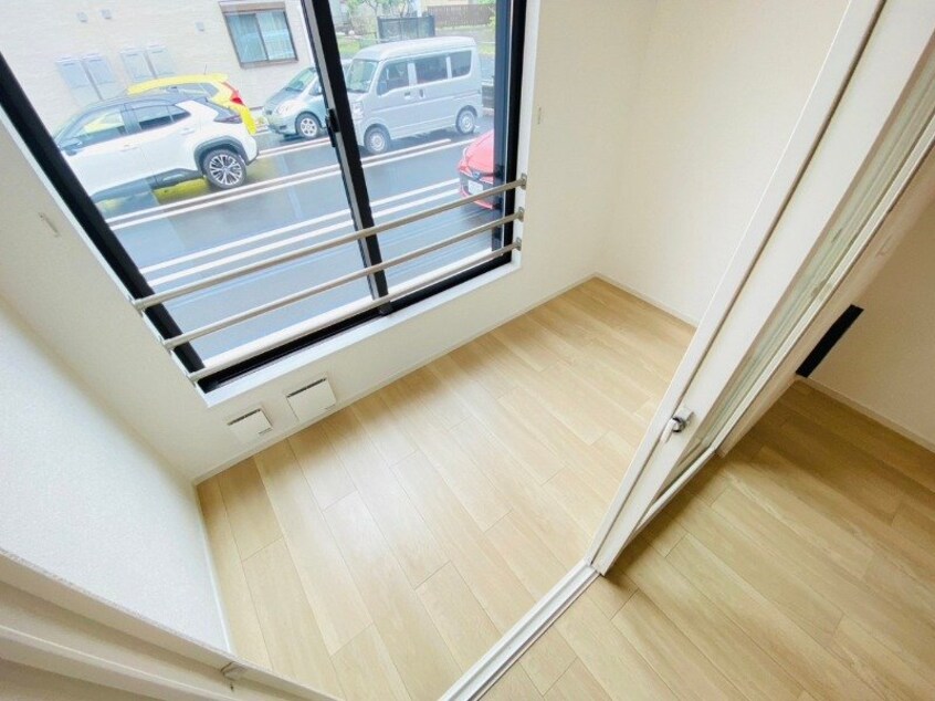 同型反転タイプ画像 ルピナス　Ｄ