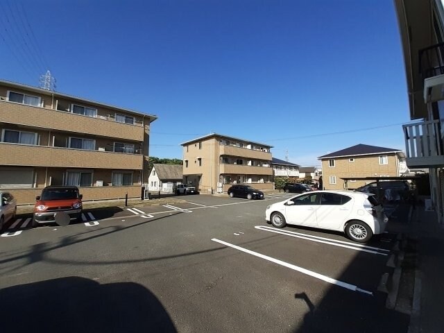  リビングタウン阿倉川　E