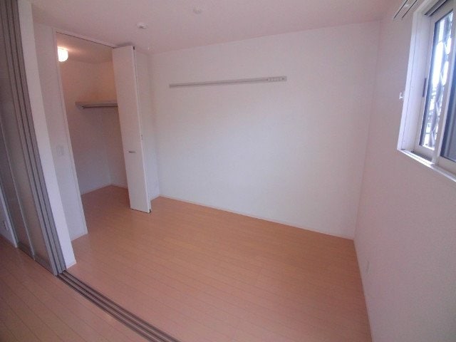 同建物の別部屋写真です Peace Garden