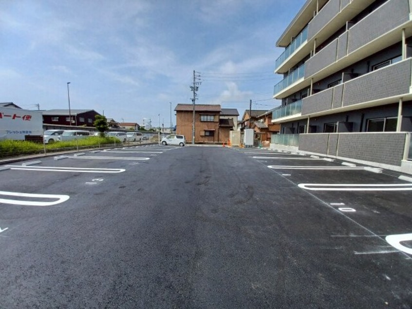  フィオレティーナ四日市