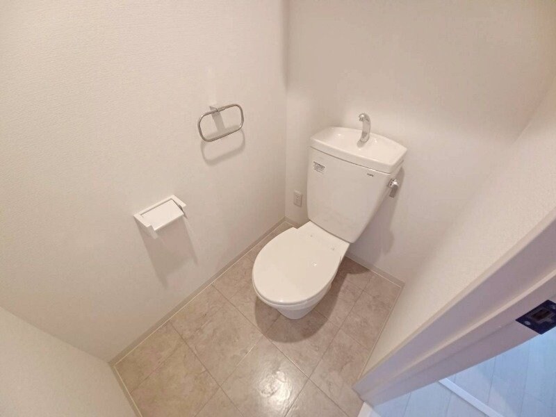  LaLa COURT SHIRASUKA