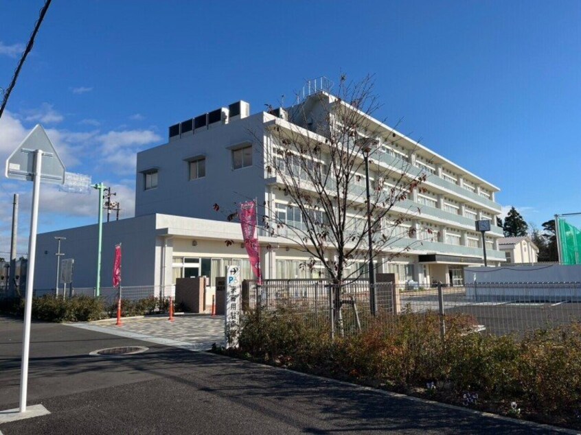 四日市市立高花平小学校(小学校)まで276m ヒルホーム青山