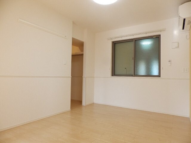  コリーヌ日永西　B