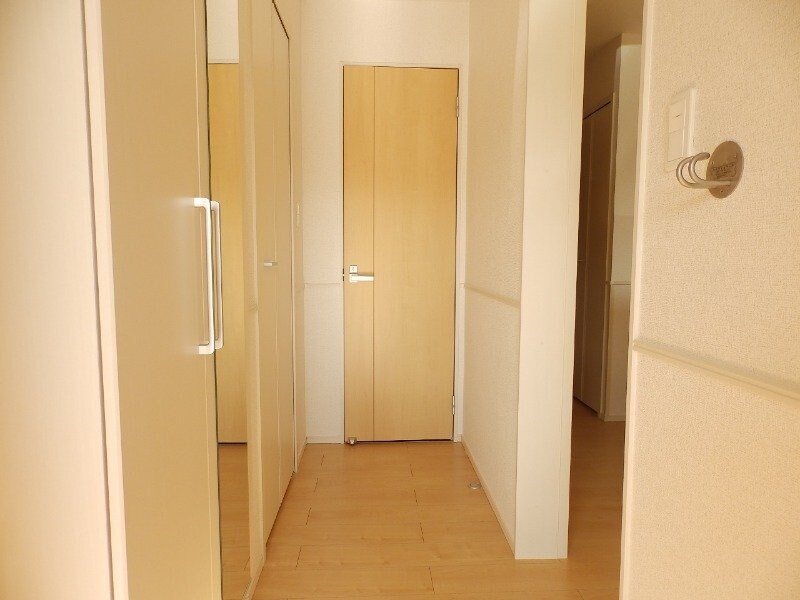  コリーヌ日永西　B