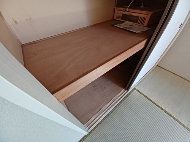 同棟別部屋102の写真です じゅねすしろやま　Ｂ棟