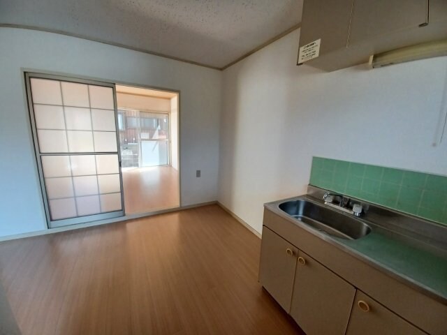 同棟同タイプ別部屋の写真です じゅねすしろやま　Ｂ棟