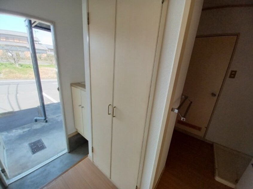 同棟同タイプ別部屋の写真です じゅねすしろやま　Ｂ棟