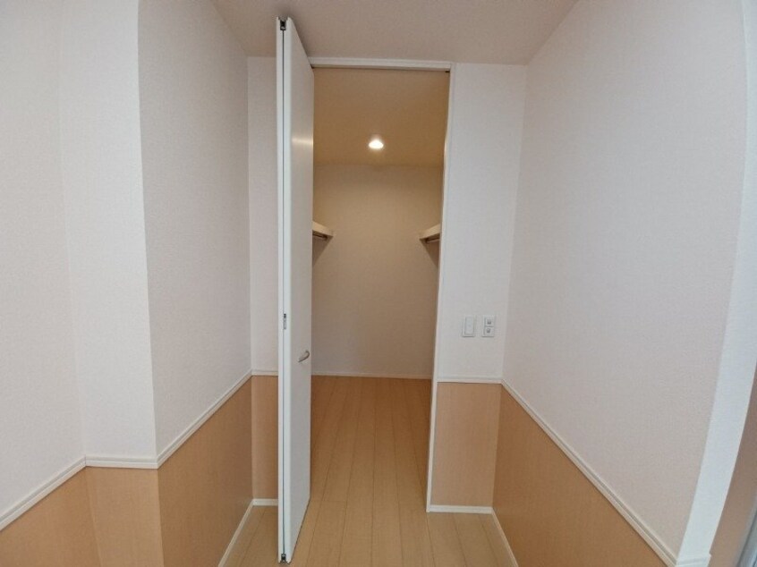 同型反転参考写真 エルグランデ