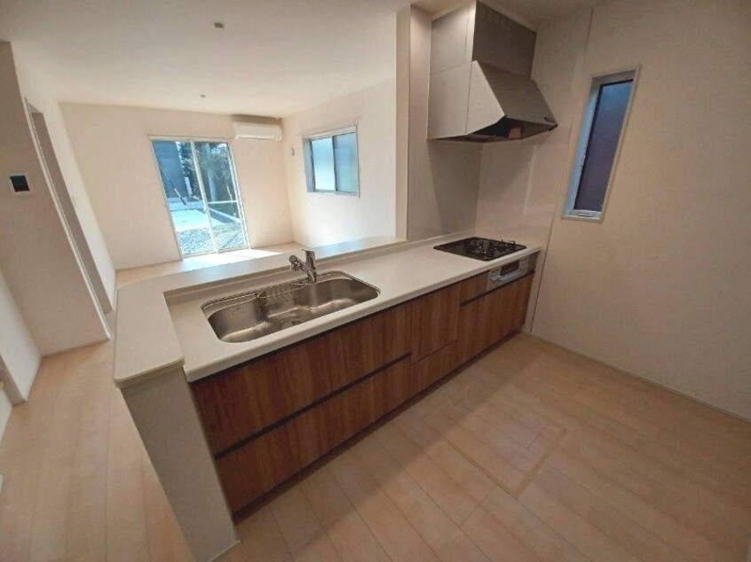  マイホームネクスト長太旭町二丁目　4号棟