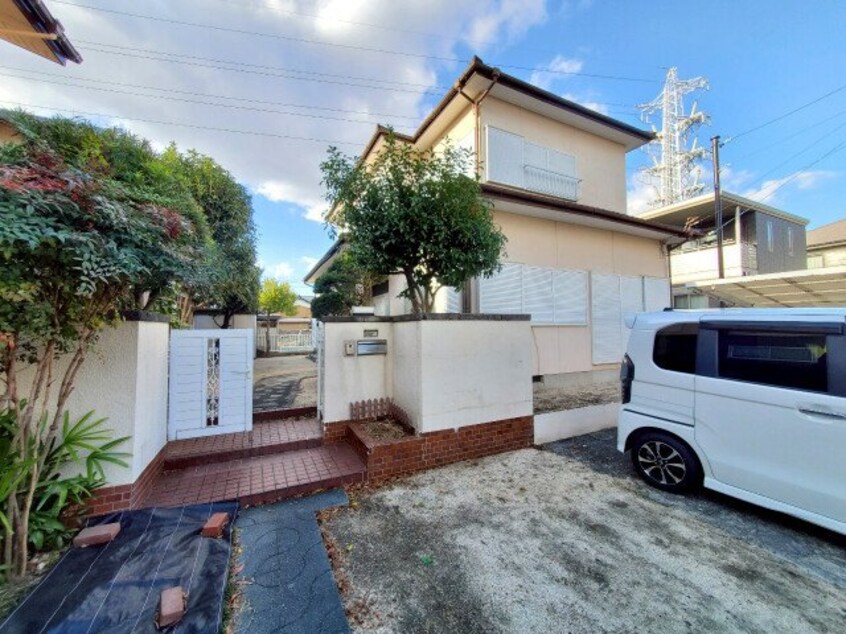  四日市市城西町貸家