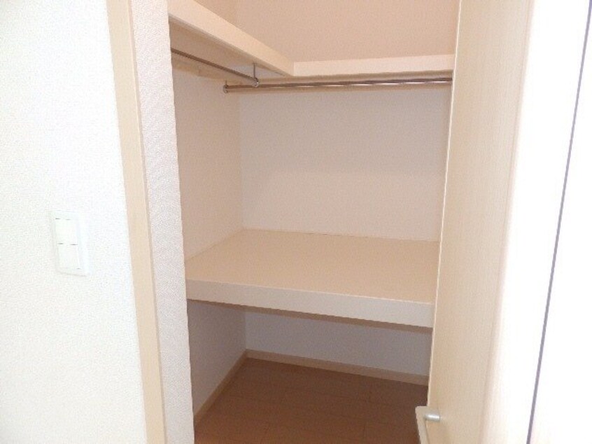 同型参考写真 リアンヴィラージュＢ棟