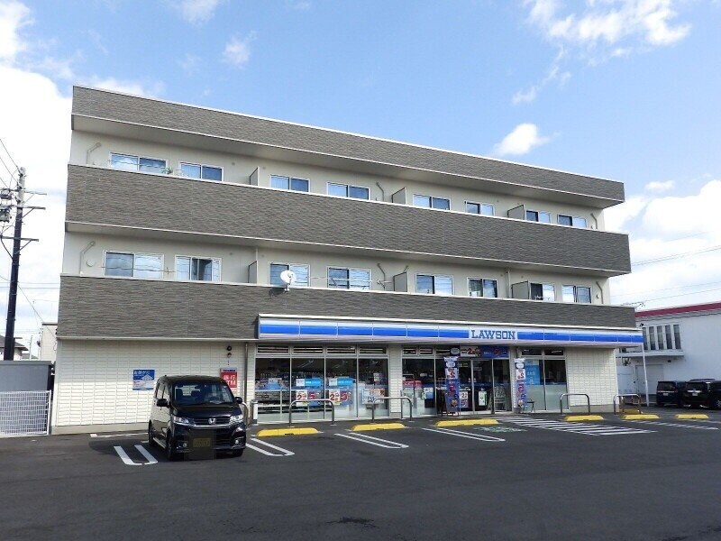 ローソン四日市ときわ一丁目店(コンビニ)まで688m ライネスカーサ