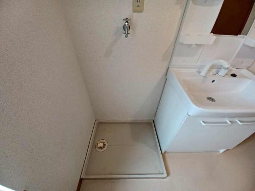 別部屋同型反転タイプです。 ファミールウツベ　Ⅲ