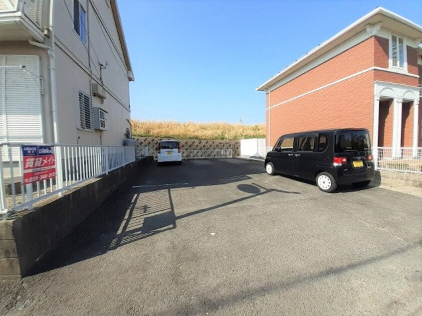  リバーサイド日永