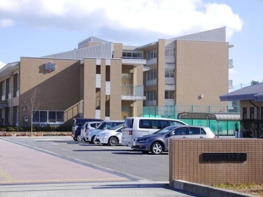 四日市市立南中学校(中学校/中等教育学校)まで791m パークハイムトマリ Ｂ