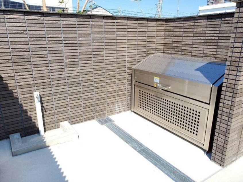  ヴィラ　ルーエ