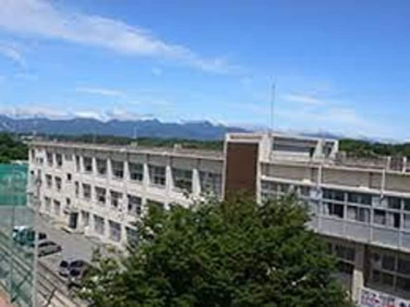 三重県立四日市南高等学校(高等学校/高等専門学校)まで800m グランシャリオ日永西　Ｃ棟