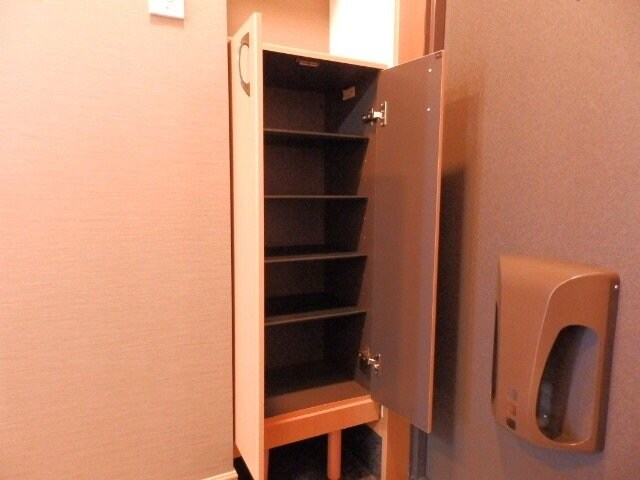  ポケットハウス