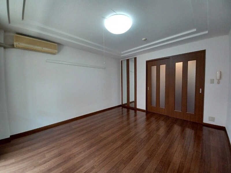 同物件反転写真 ＳＵＮ　ＢＲＩＧＨＴ さかⅡ