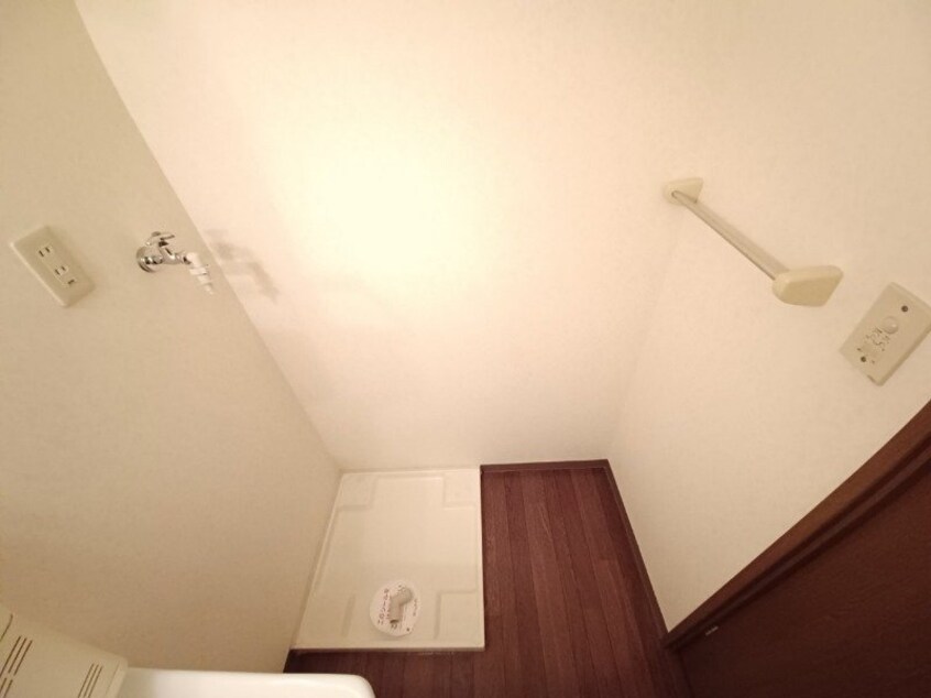 同物件反転写真 ＳＵＮ　ＢＲＩＧＨＴ さかⅡ