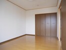 同物件別部屋の写真です。 Surplusモンパルナス