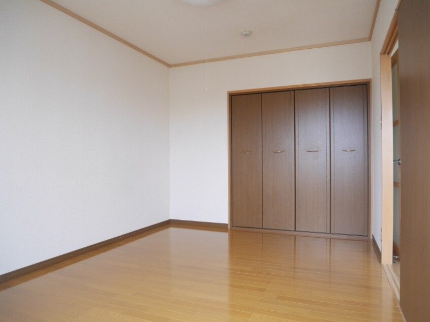 同物件別部屋の写真です。 Surplusモンパルナス