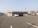 ローソン四日市楠町北五味塚店(コンビニ)まで711m クレールＡ