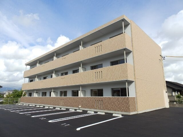  ユーミー川島