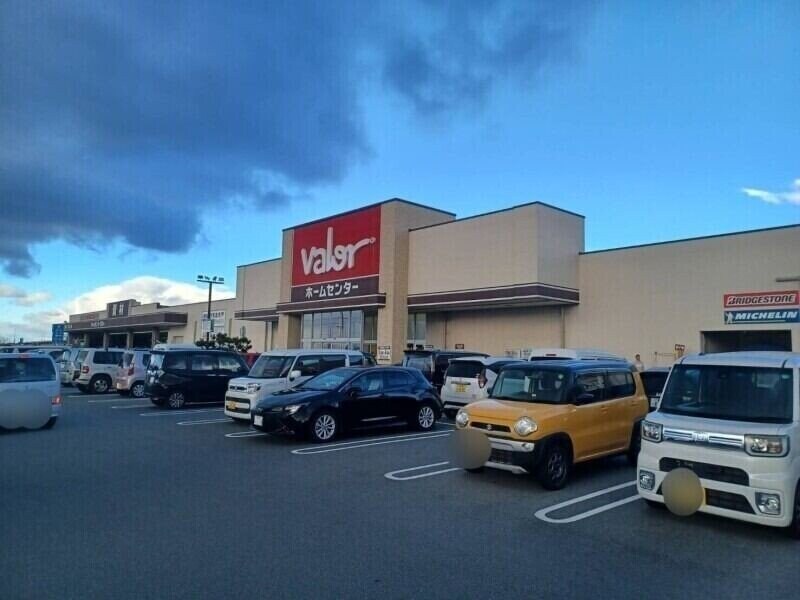 ホームセンターバロー松阪店(電気量販店/ホームセンター)まで1608m フルート ドリームB棟