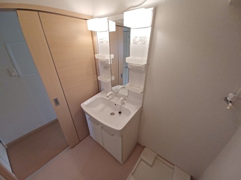 別部屋反転参考写真です。 ベガ