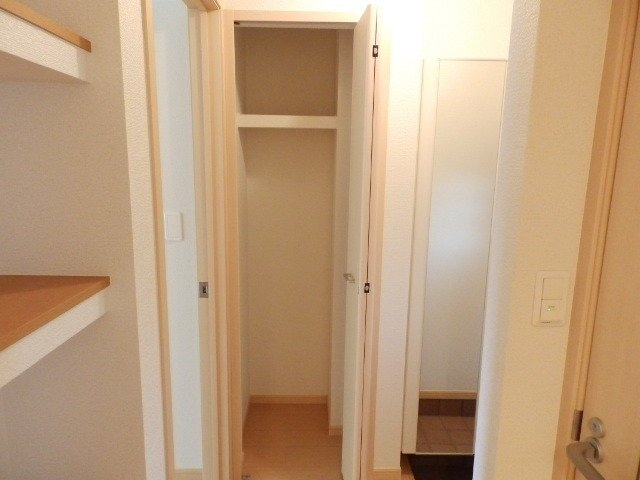 別部屋反転参考写真です。 ベガ