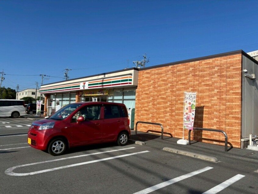 セブンイレブン松阪山室町北店(コンビニ)まで1158m ベガ