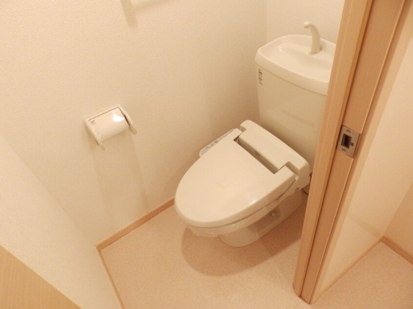 同型反転部屋写真です。 パサージュ