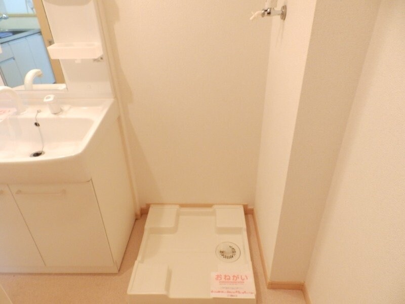 同型反転部屋写真です。 パサージュ