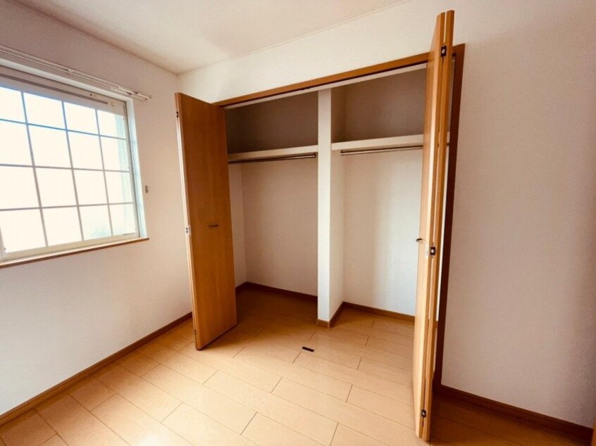 同型反転タイプ画像 フェリーチェ　Ａ棟