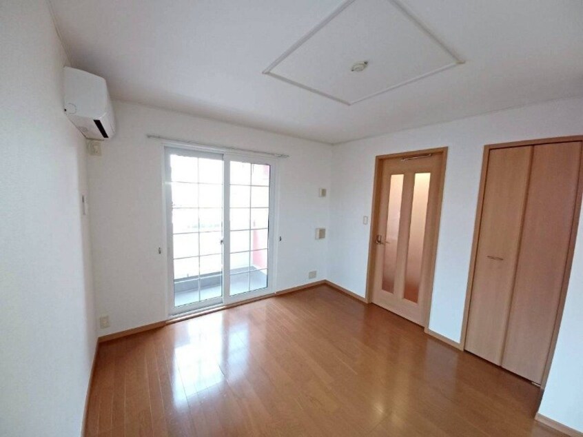 同型反転タイプ画像 フェリーチェ　Ａ棟