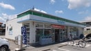 ファミリーマート 松阪インター店(コンビニ)まで300m ヴィラージュ２１