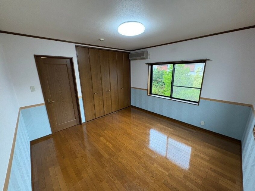  船江町貸家