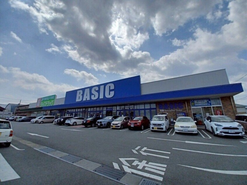 ベーシック松阪川井町店(スーパー)まで655m 船江町貸家
