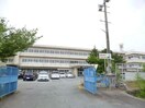 松阪市立久保中学校(中学校/中等教育学校)まで361m 森田様貸家